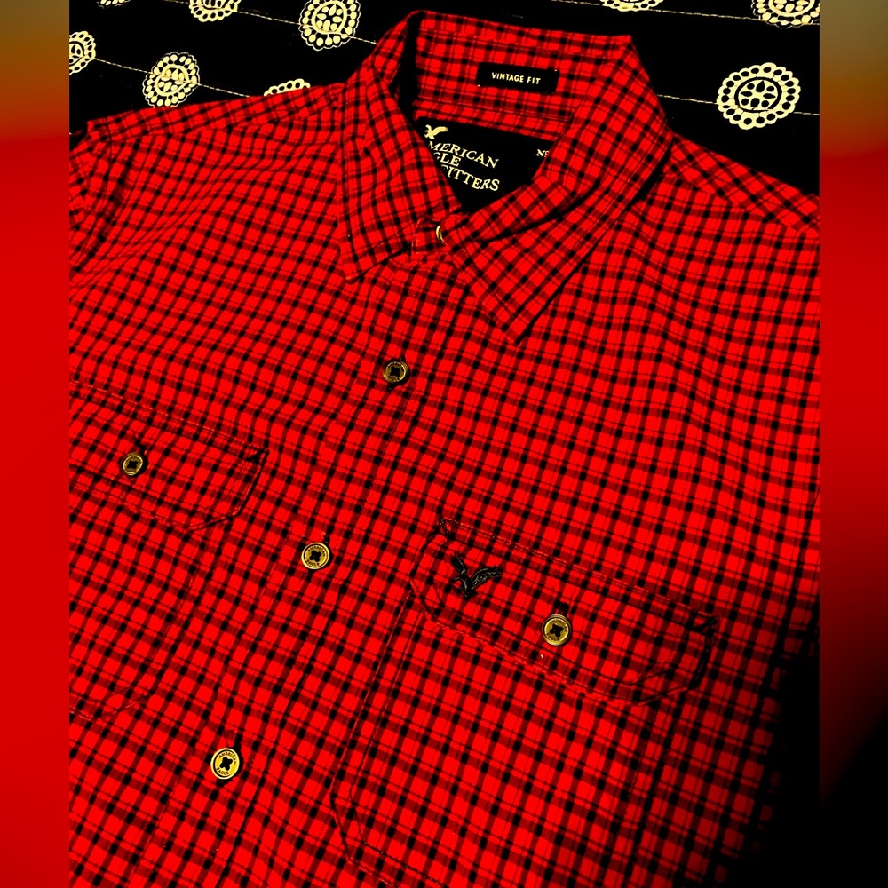 American Eagle Men’s, red dress shirt, size XS, vintage fit